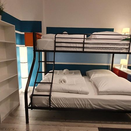 Central Lichtenberger Apartment For 6 People Berlin Luaran gambar