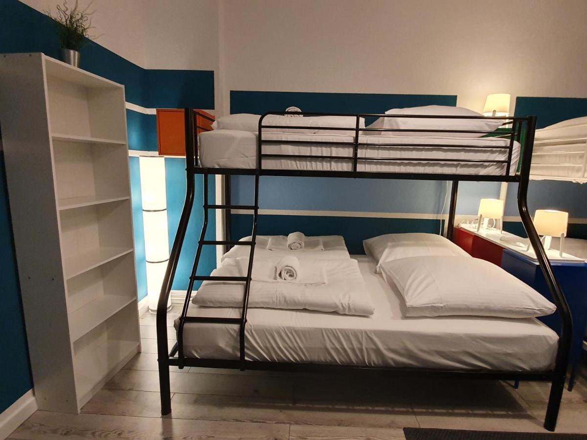 Central Lichtenberger Apartment For 6 People Berlin Luaran gambar