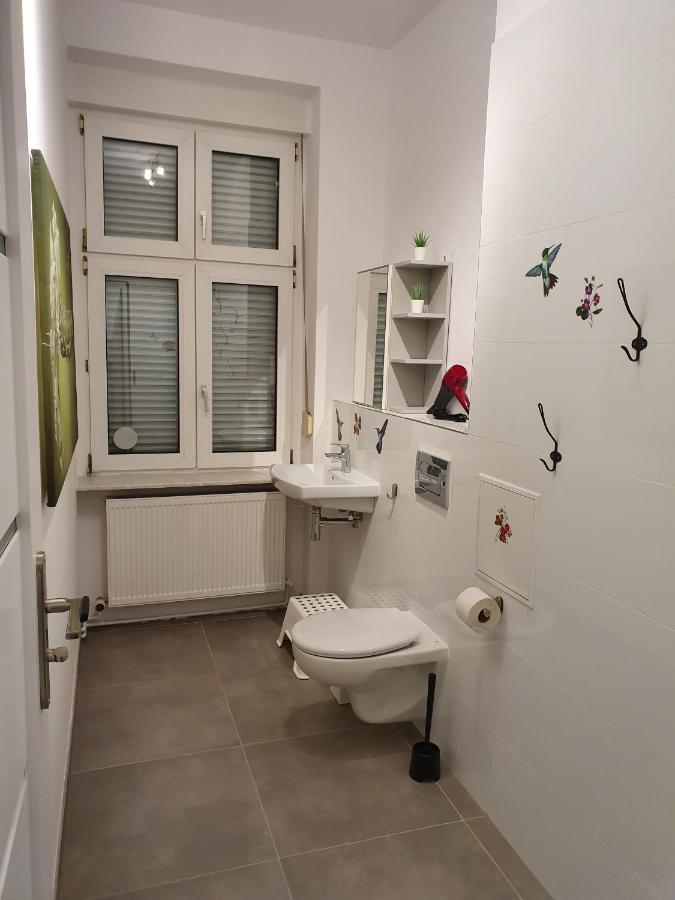 Central Lichtenberger Apartment For 6 People Berlin Luaran gambar