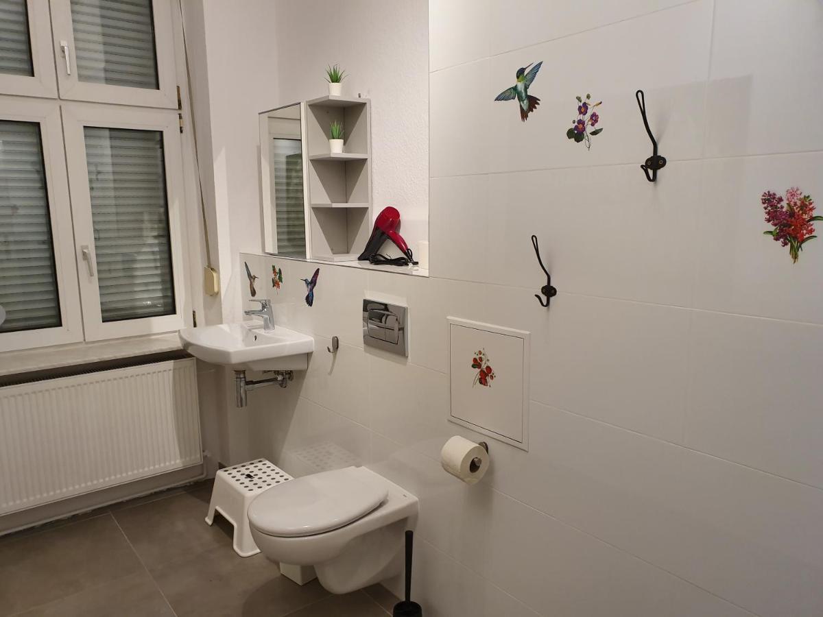 Central Lichtenberger Apartment For 6 People Berlin Luaran gambar